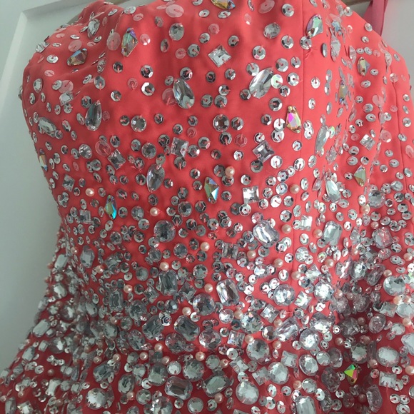 CORAL GRAD DRESS - Picture 2 of 5